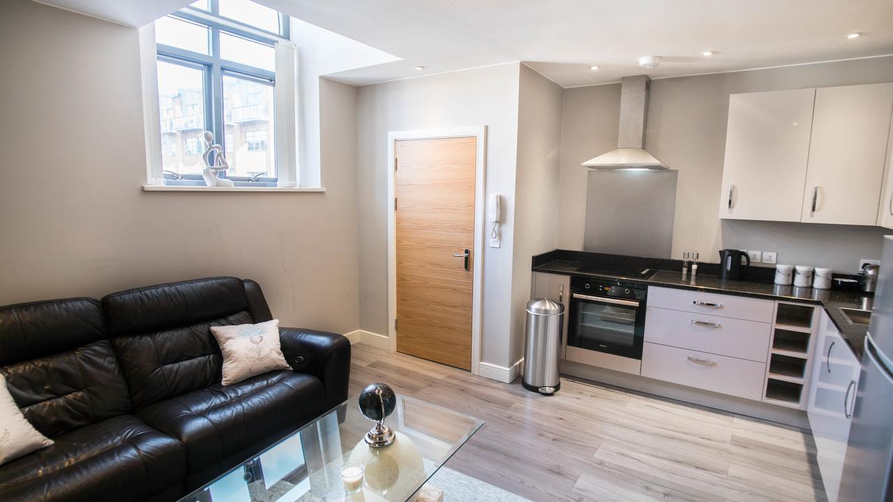 Stunning Apartments In Converted Chapel Sheffield Luaran gambar